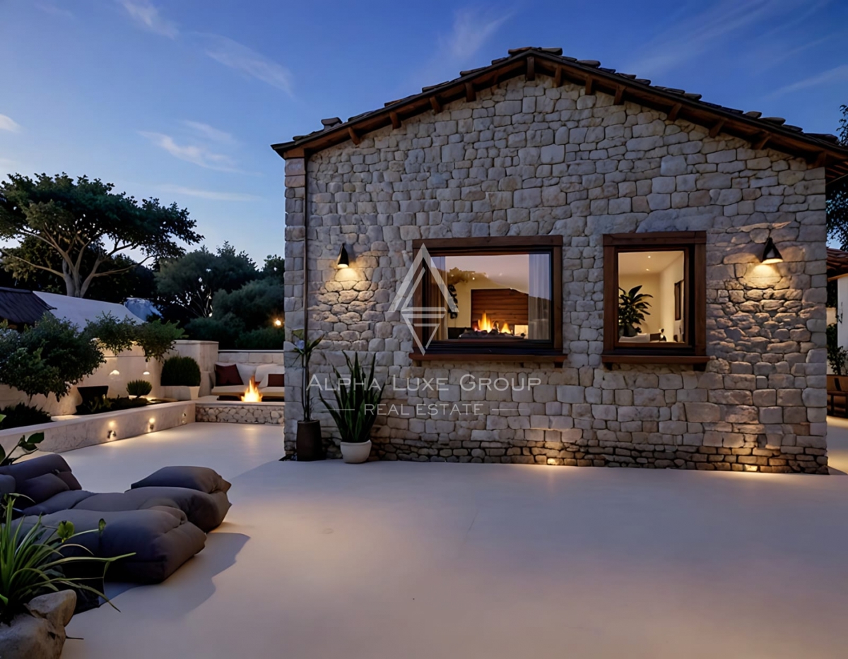 Istra, Bale: Gradbeno zemljišče center z ruševino