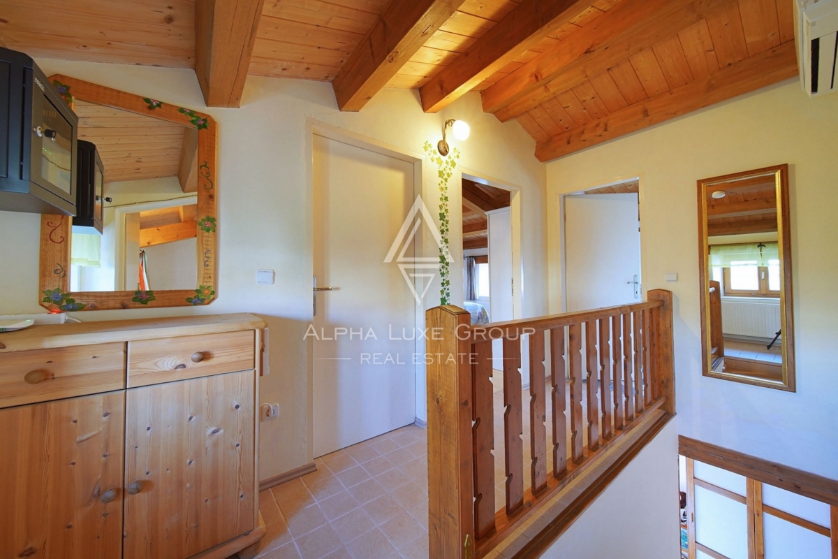 Istra, Kanfanar – Prenovljena kamnita hiša z vrtom