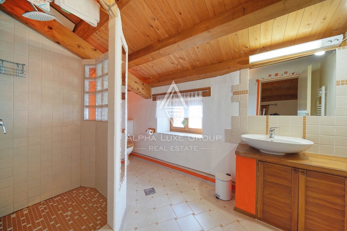 Istra, Kanfanar – Prenovljena kamnita hiša z vrtom