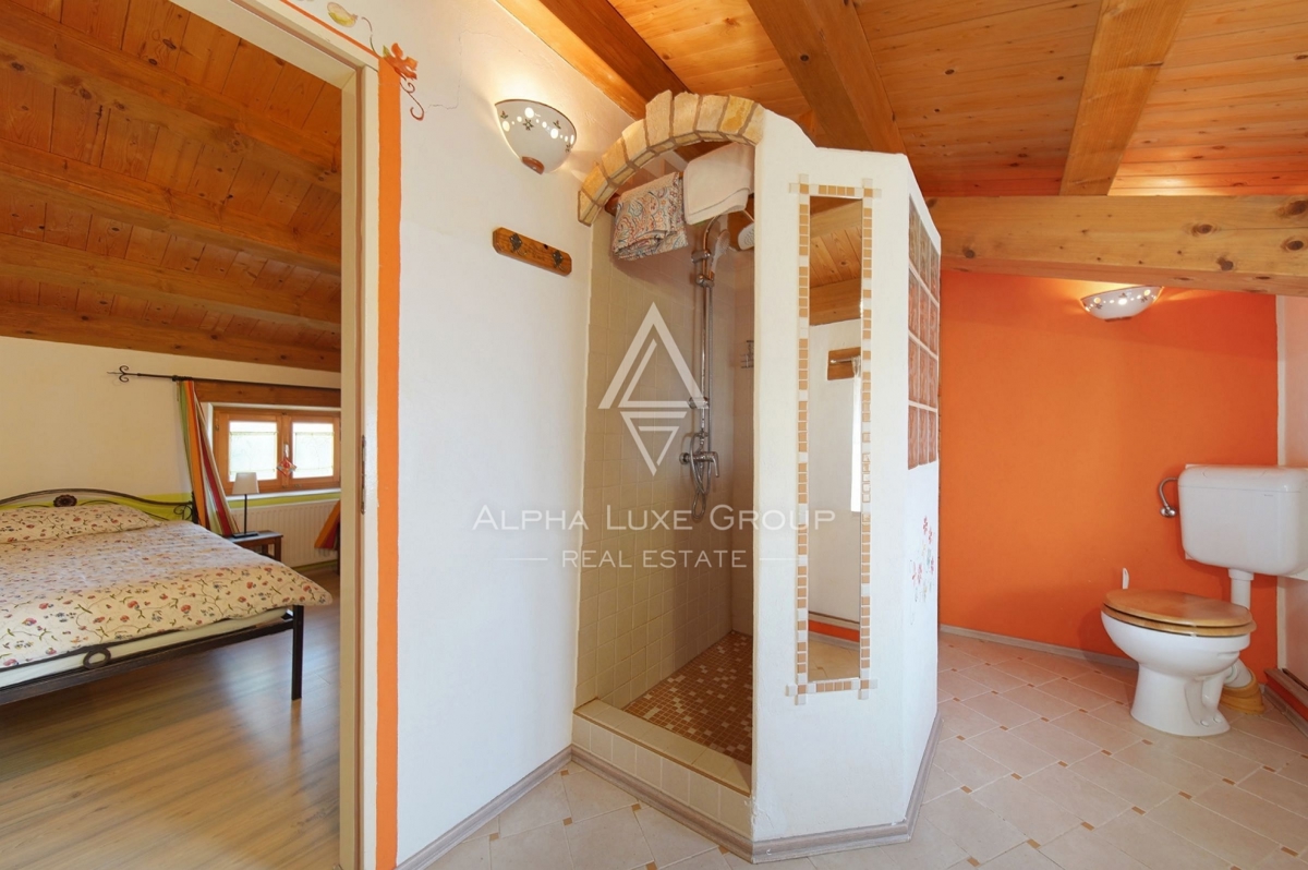 Istra, Kanfanar – Prenovljena kamnita hiša z vrtom