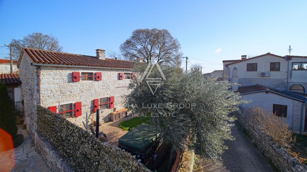 Istra, Kanfanar – Prenovljena kamnita hiša z vrtom