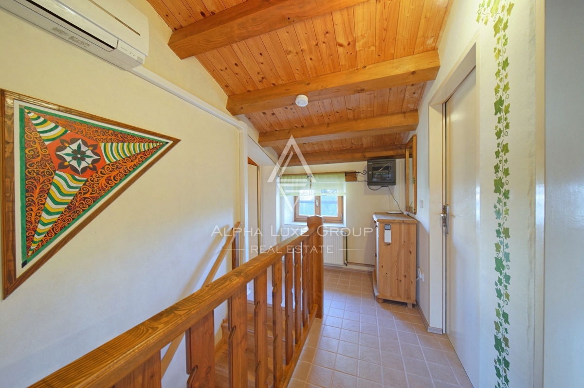 Istra, Kanfanar – Prenovljena kamnita hiša z vrtom