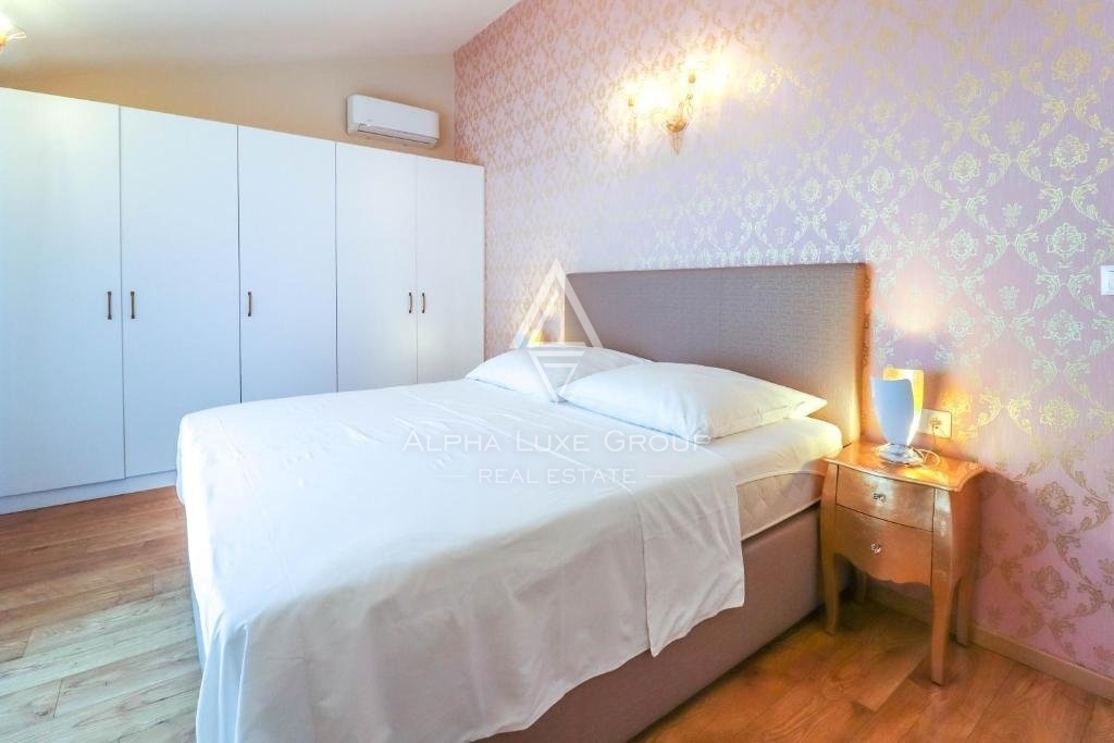 Istra, Poreč, Avtohtona kamnita hiša z bazenom na prodaj