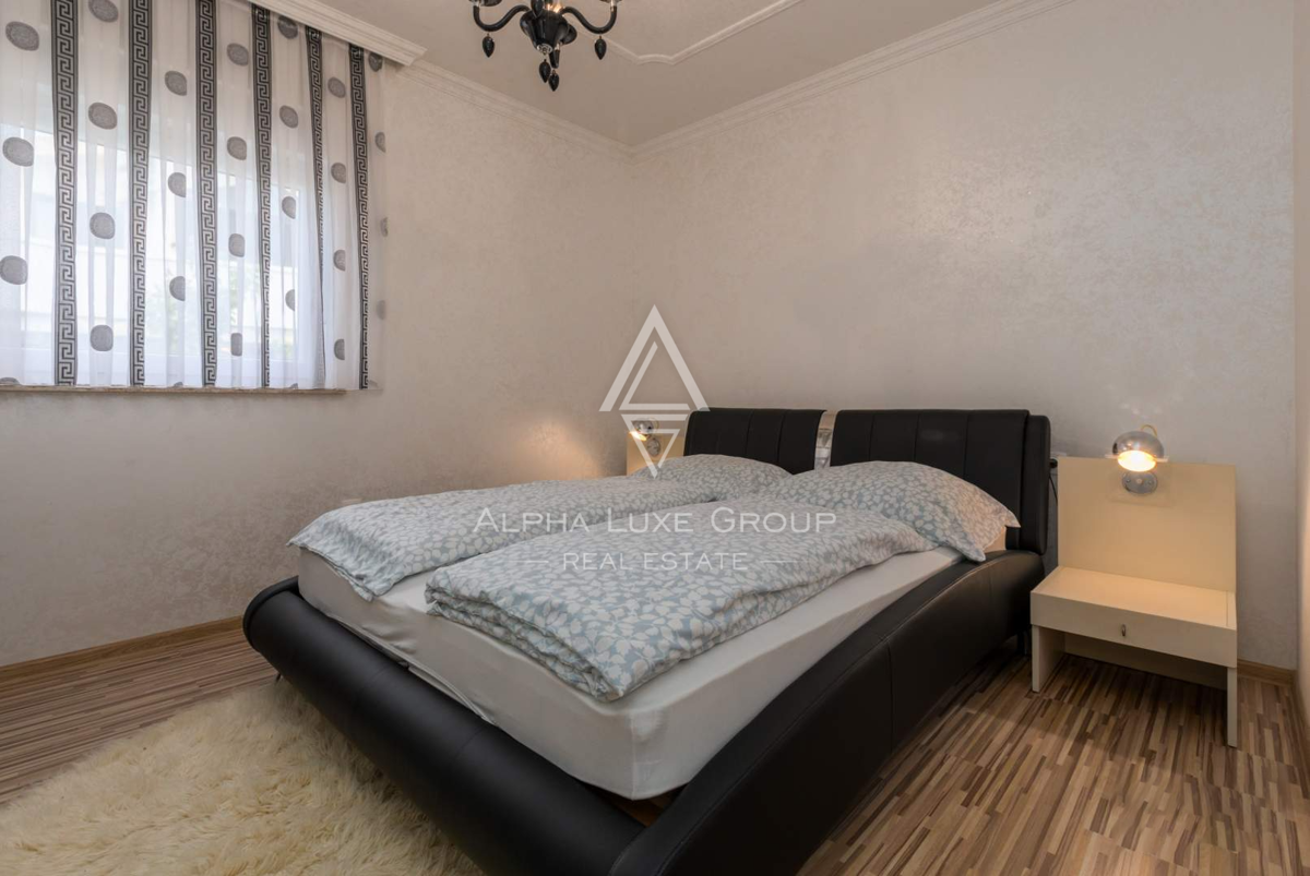 Istra, Poreč, Luksuzna bungalov s bazenom in prostornim dvoriščem