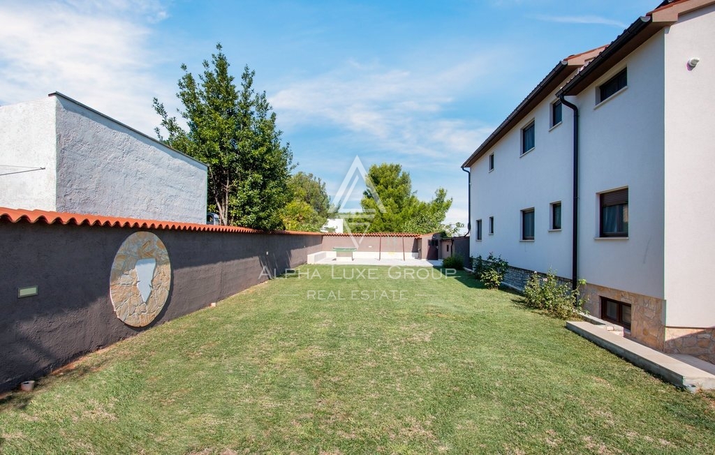 Pula, Premantura - Elitna rezidenca z bazenom
