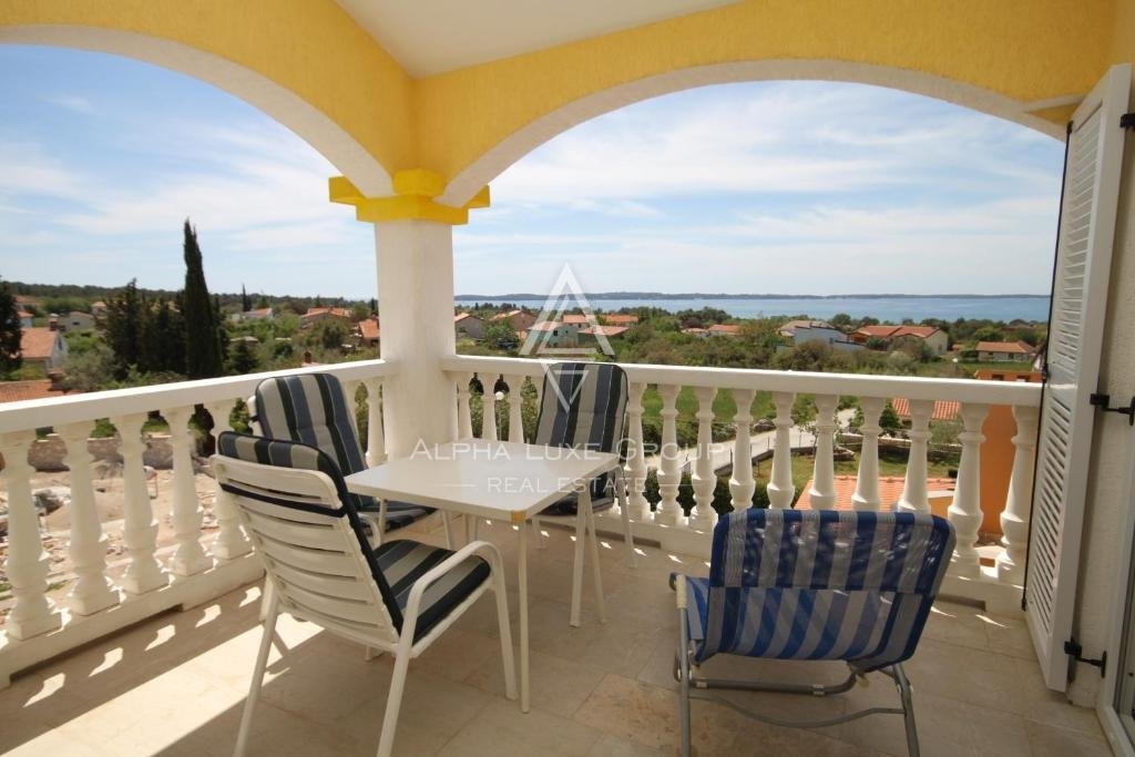 Peroj, Istra: Osupljiv hotel s pogledom na morje, le kratek sprehod od plaže