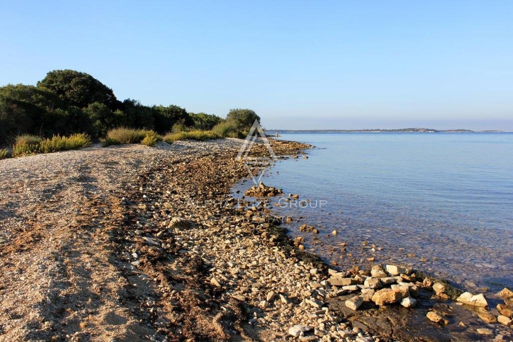 Peroj, Istra: Osupljiv hotel s pogledom na morje, le kratek sprehod od plaže