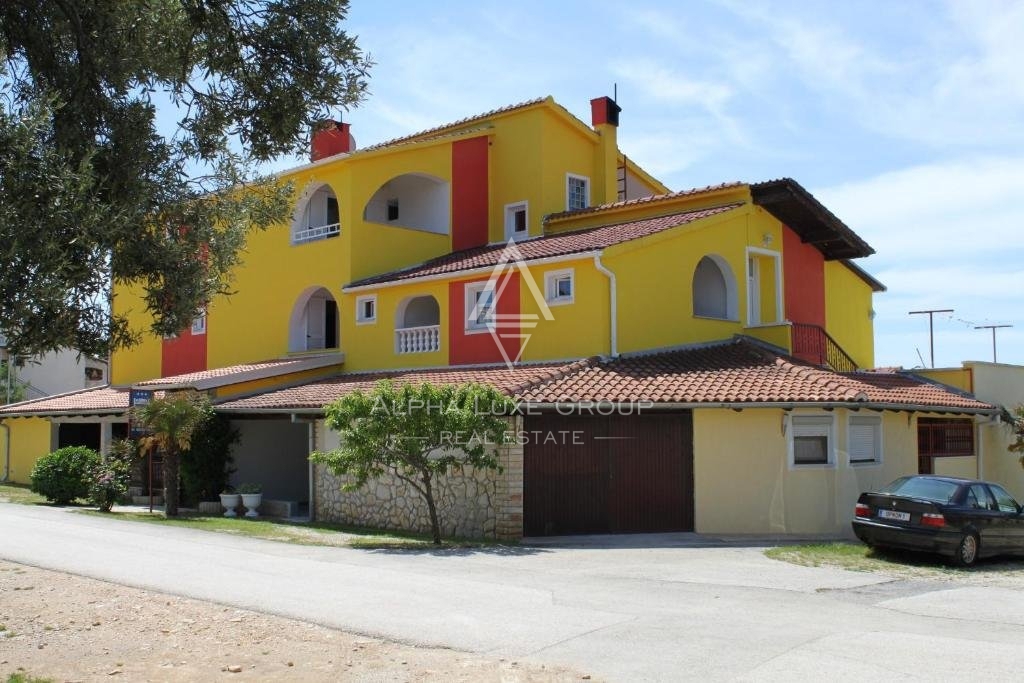 Peroj, Istra: Osupljiv hotel s pogledom na morje, le kratek sprehod od plaže