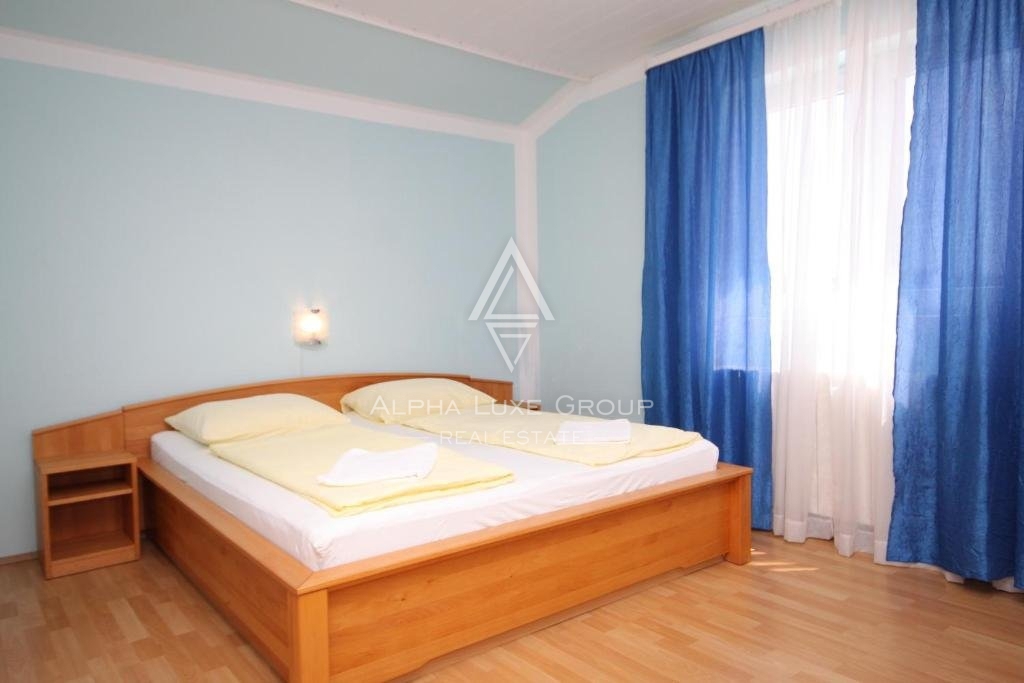 Peroj, Istra: Osupljiv hotel s pogledom na morje, le kratek sprehod od plaže