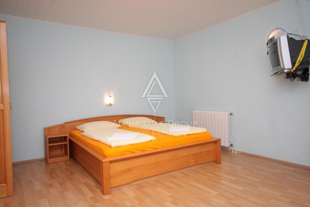 Peroj, Istra: Osupljiv hotel s pogledom na morje, le kratek sprehod od plaže