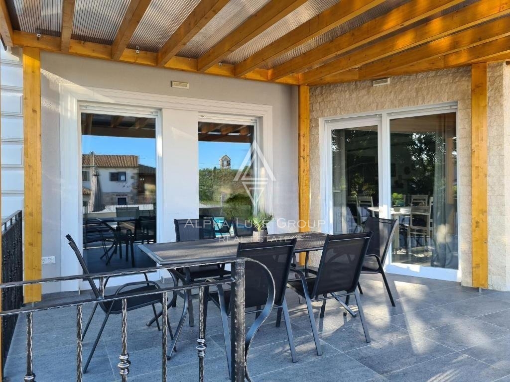 Kaštelir, Istra - Razkošna vila z bazenom, blizu morja