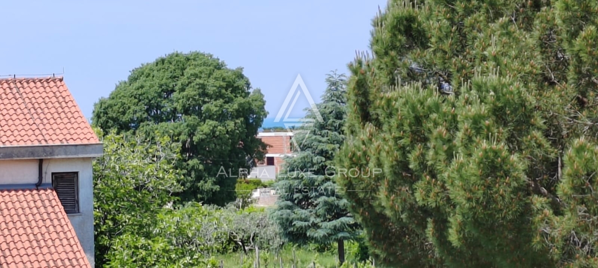 Sodobna vila blizu Poreča, Umeščena v srce Rošinija