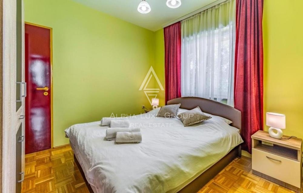 Vila z bazenom in dvema apartmajema, Istra, Pula
