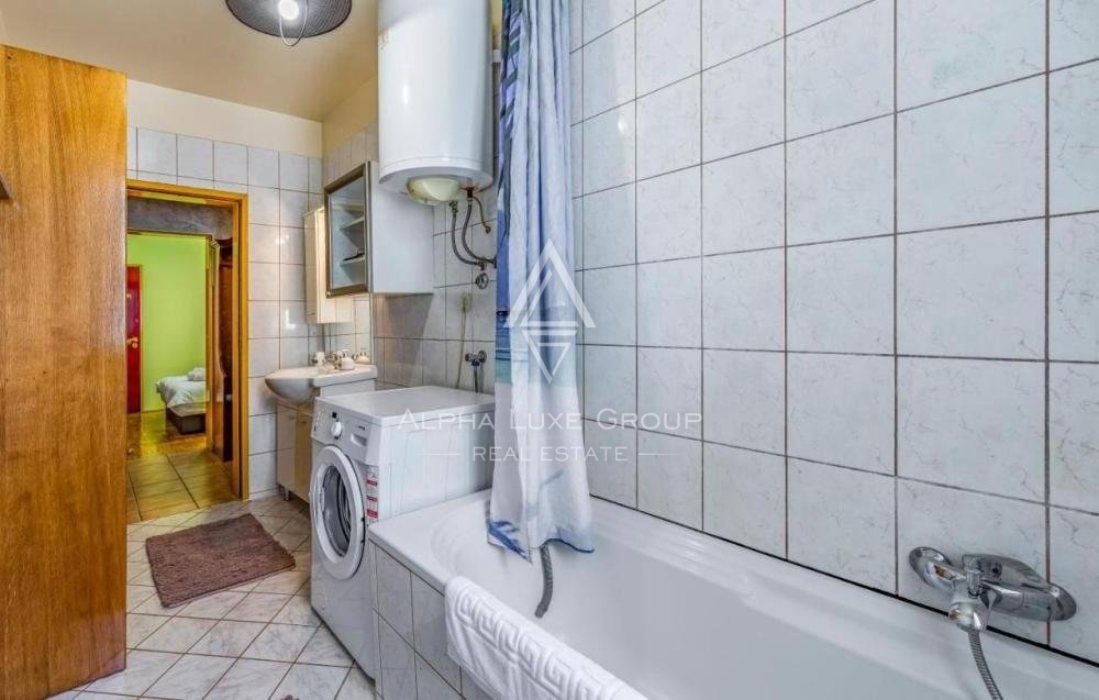 Vila z bazenom in dvema apartmajema, Istra, Pula