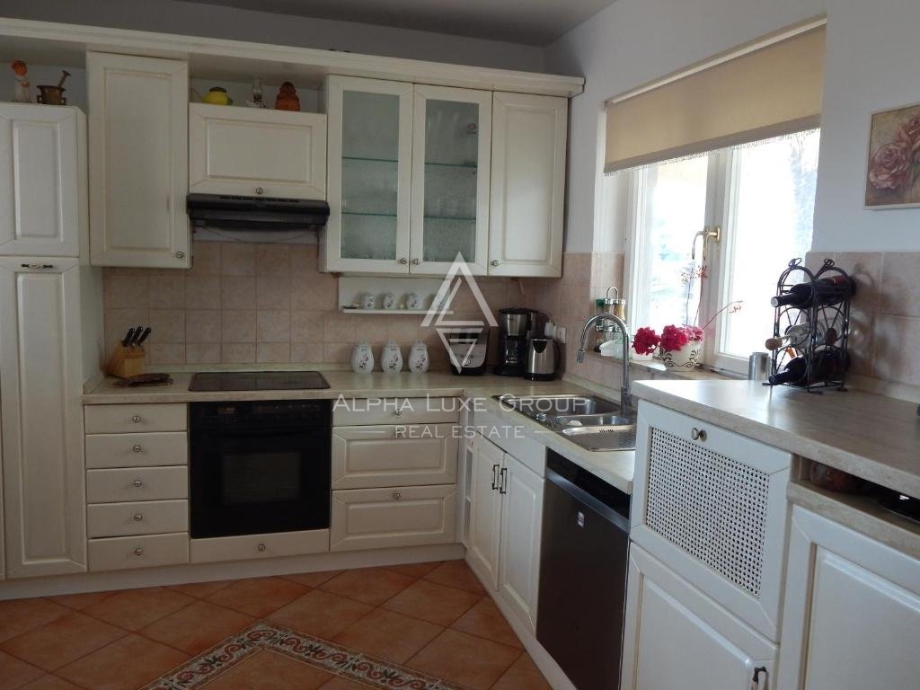 Ekstravagantna vila z bazenom, ob morju, Istra, Umag.