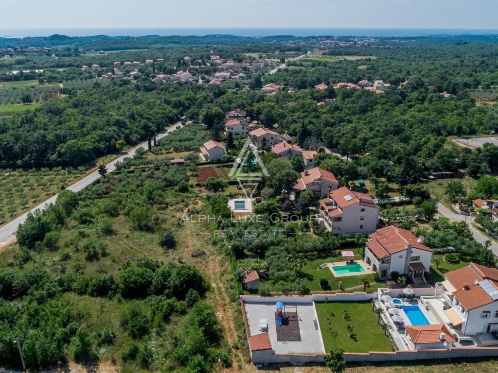 Vila z bazenom, mirna lokacija, v bližini Poreča.