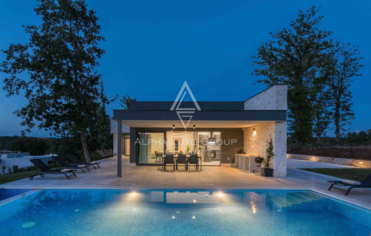 Istra, Žminj: Moderna pritlična hiša z bazenom