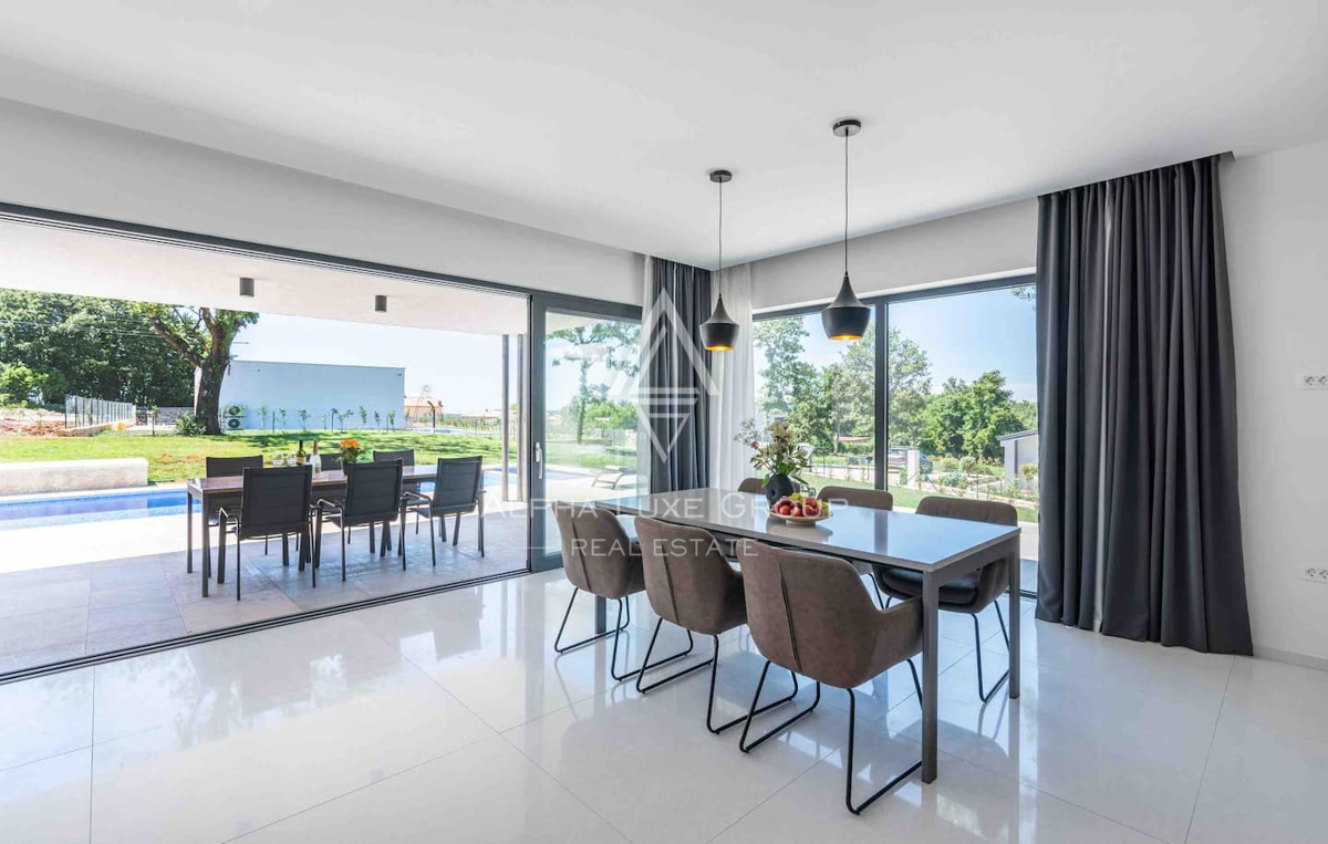 Istra, Žminj: Moderna pritlična hiša z bazenom