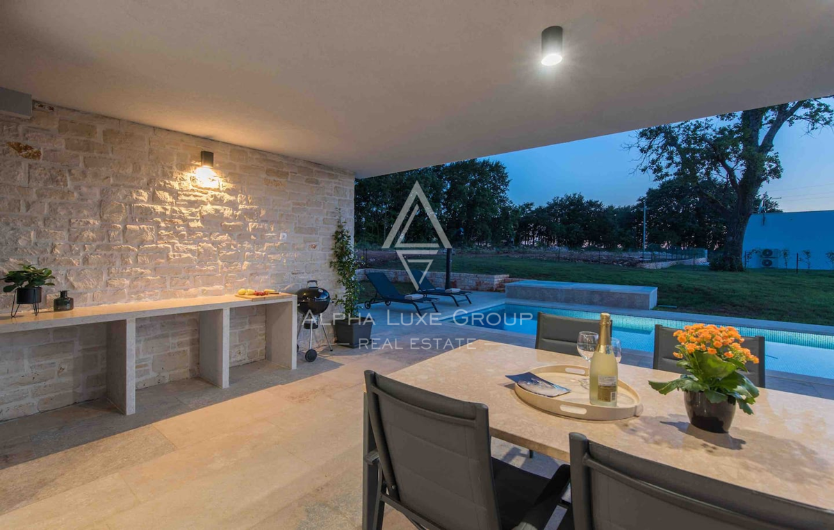 Istra, Žminj: Moderna pritlična hiša z bazenom