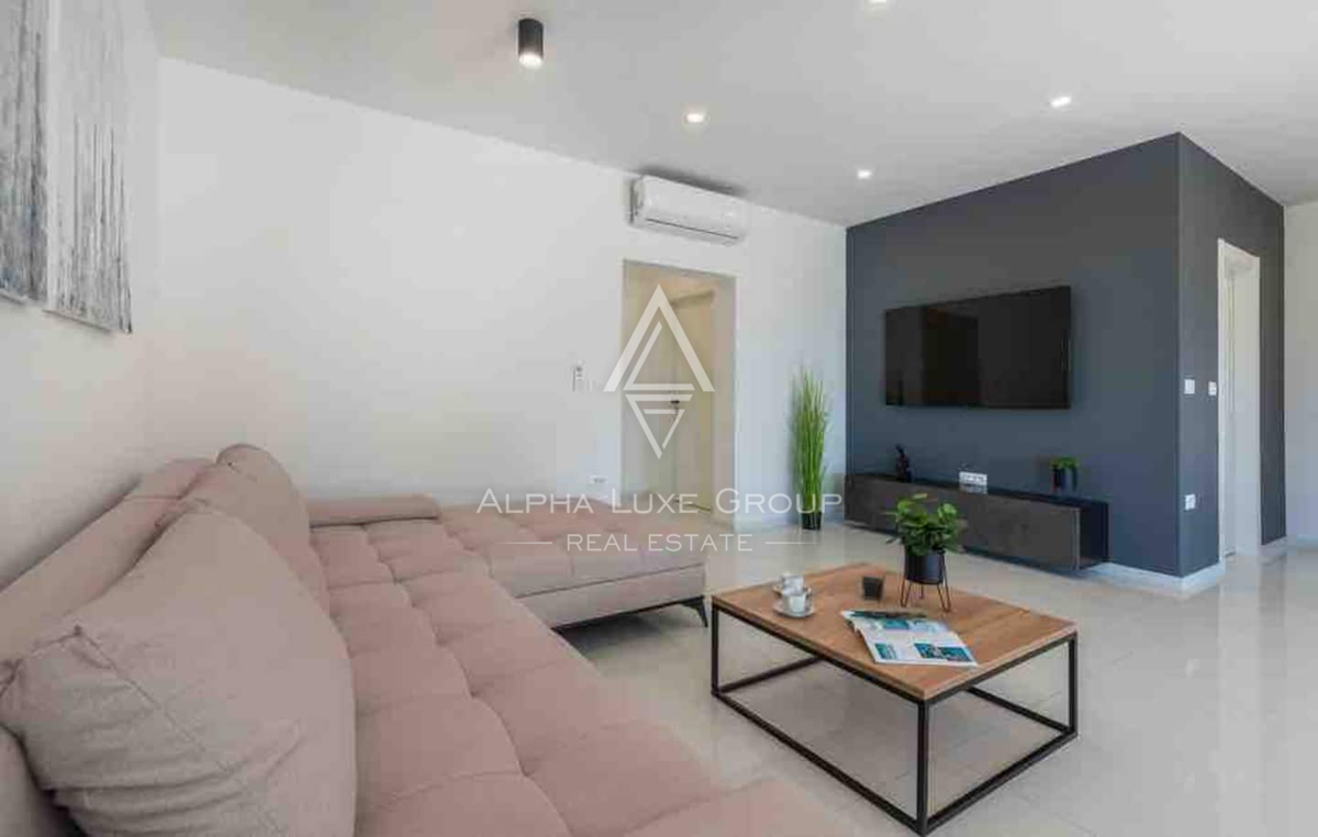 Istra, Žminj: Moderna pritlična hiša z bazenom