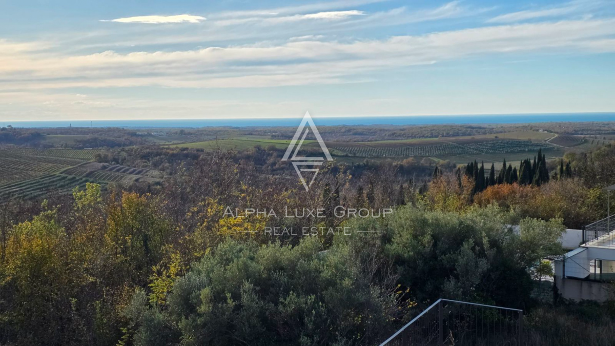 Istra, Buje: Privlačno zazidljivo zemljišče s pogledom