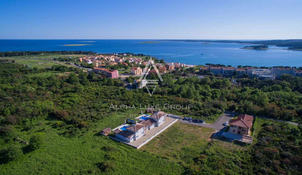 Istra, Medulin – Dve elegantni vili z bazeni