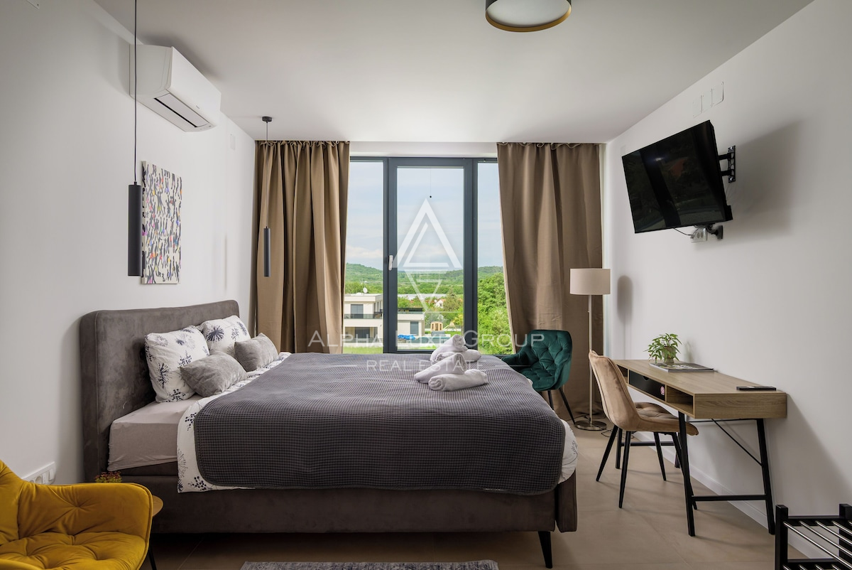 Istra, Rovinj: Moderna vila z bazenom in intimo