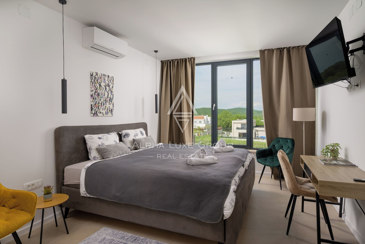 Istra, Rovinj: Moderna vila z bazenom in intimo