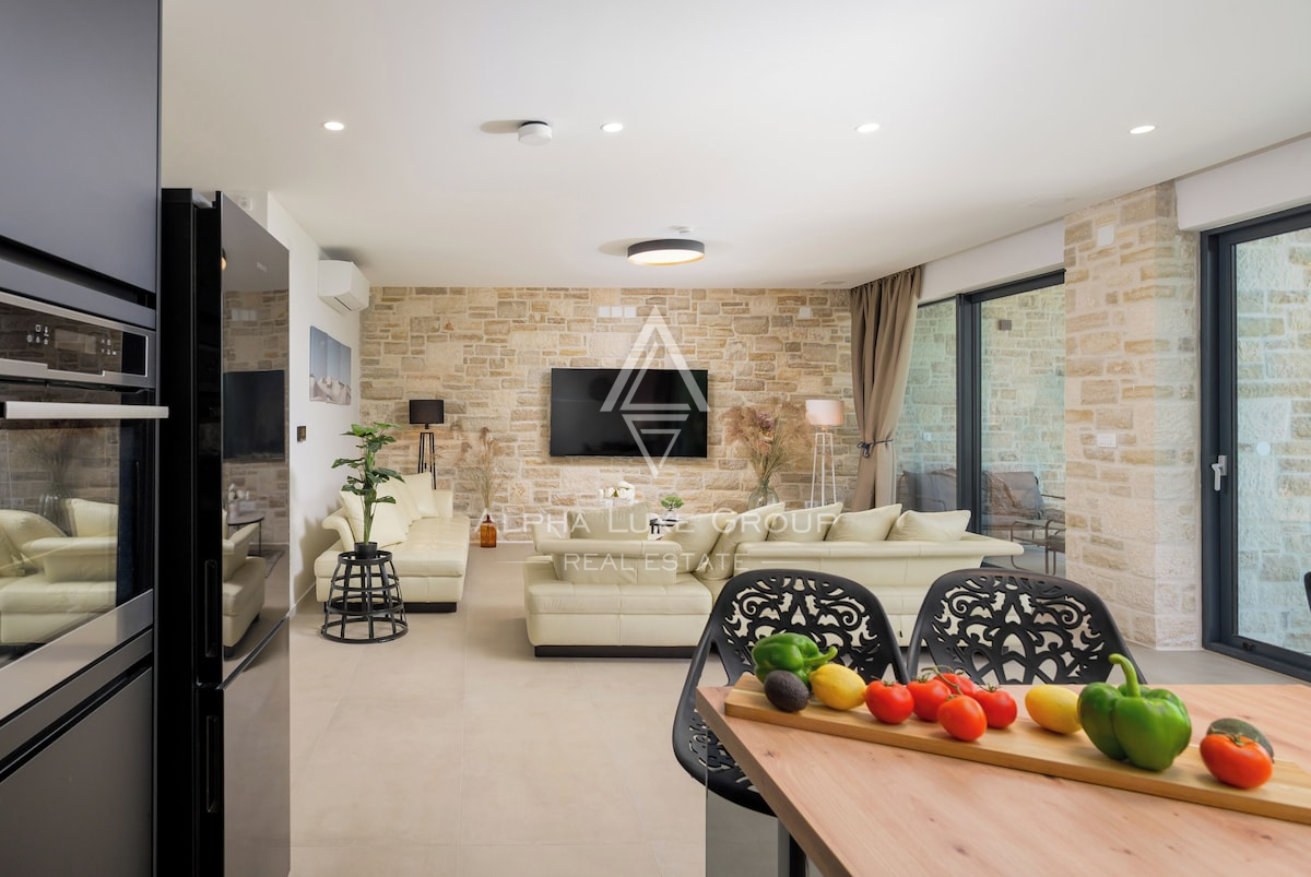 Istra, Rovinj: Moderna vila z bazenom in intimo