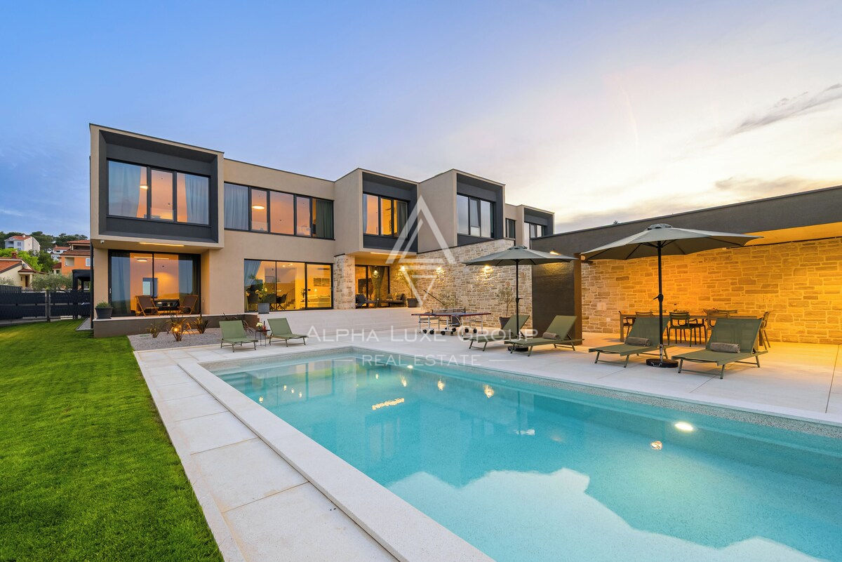 Istra, Rovinj: Moderna vila z bazenom in intimo