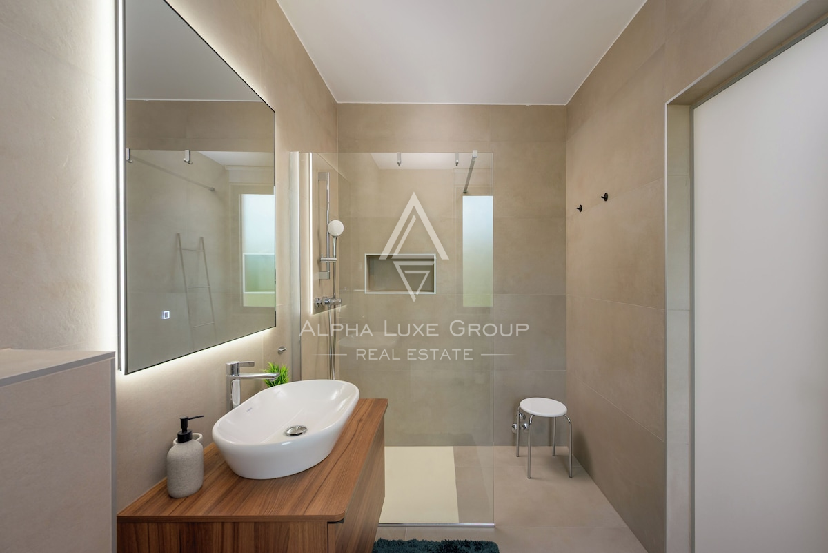 Istra, Rovinj: Moderna vila z bazenom in intimo