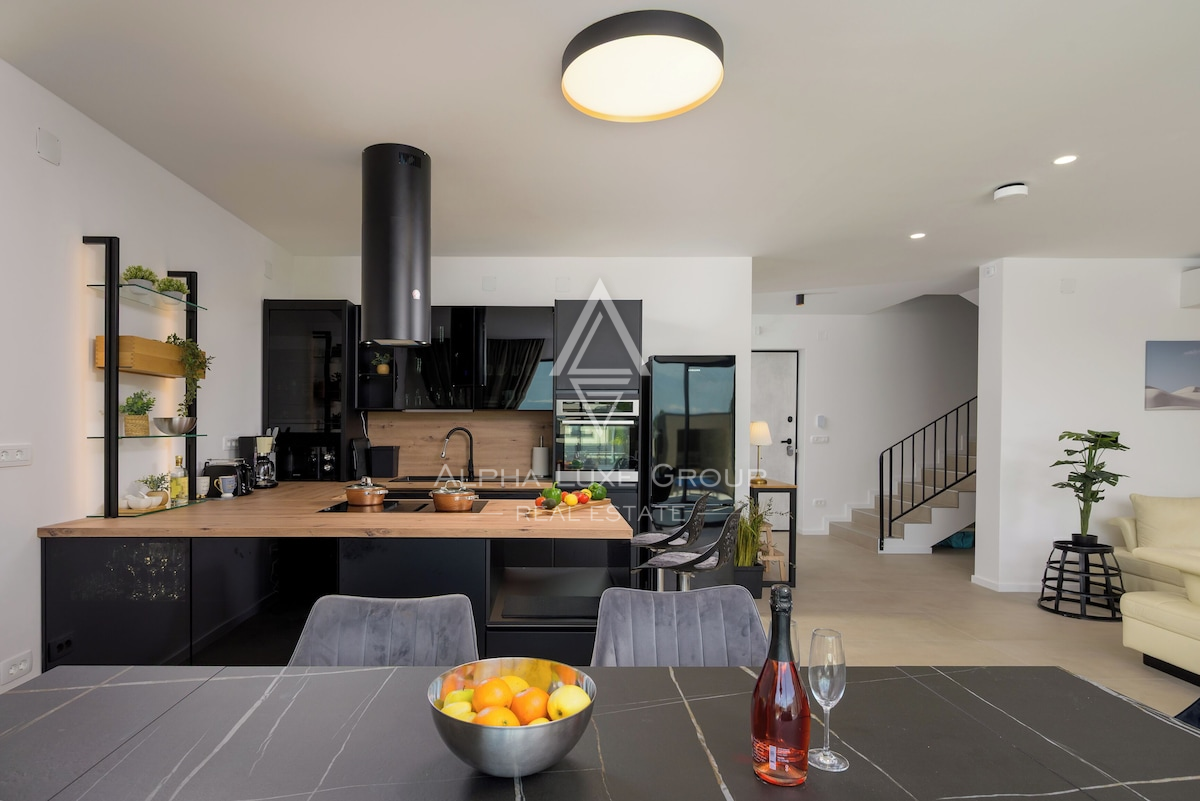 Istra, Rovinj: Moderna vila z bazenom in intimo