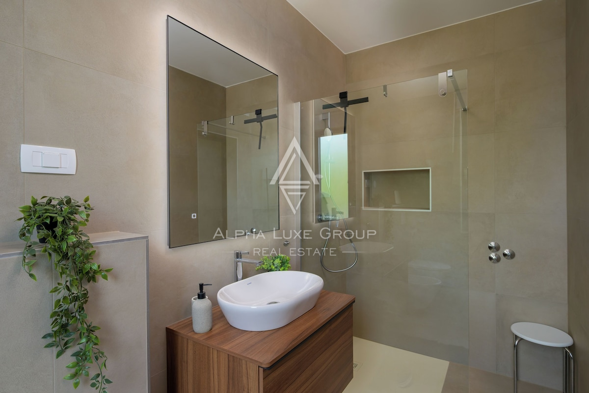 Istra, Rovinj: Moderna vila z bazenom in intimo