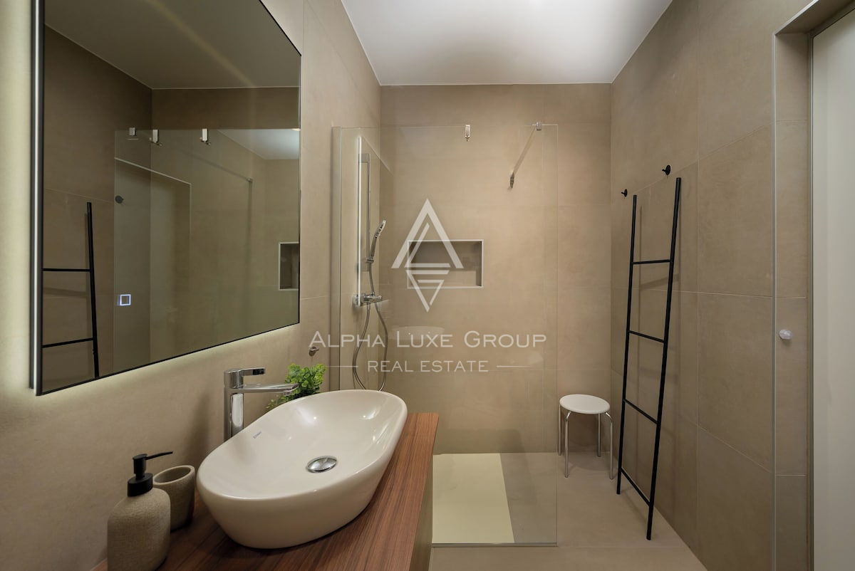 Istra, Rovinj: Moderna vila z bazenom in intimo