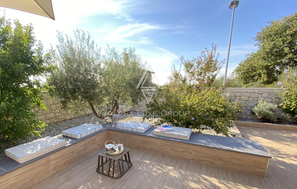 Istra, Umag: Moderna dizajnerska hiša z bazenom