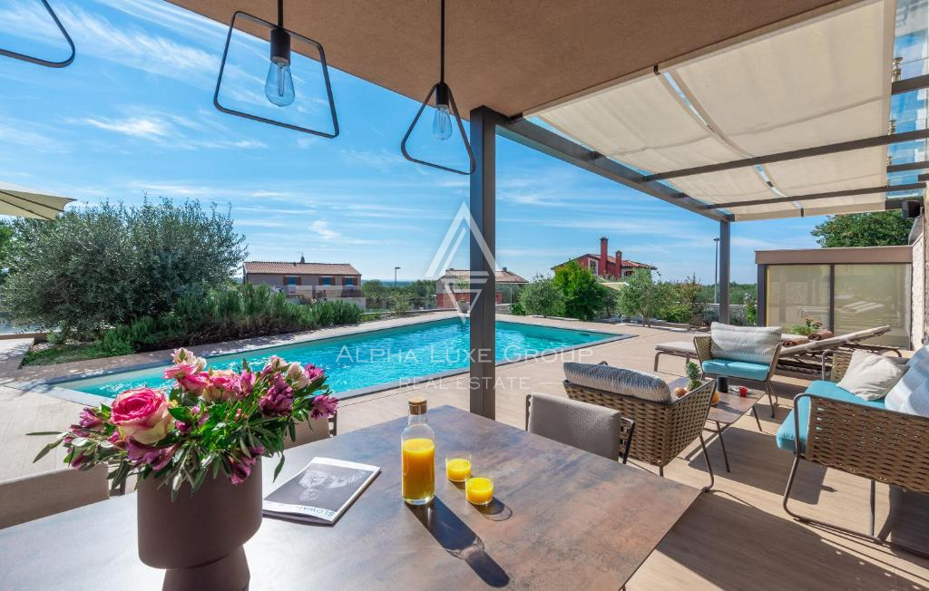 Istra, Umag: Moderna dizajnerska hiša z bazenom