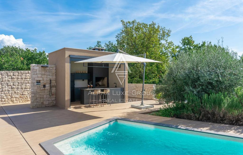 Istra, Umag: Moderna dizajnerska hiša z bazenom