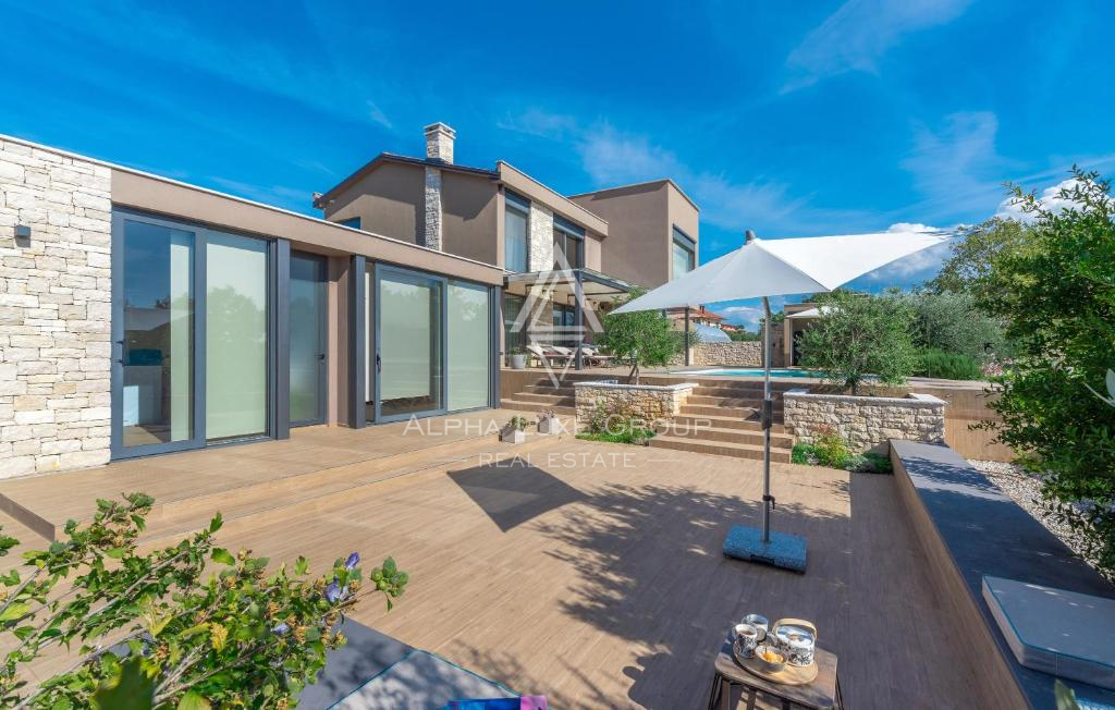 Istra, Umag: Moderna dizajnerska hiša z bazenom