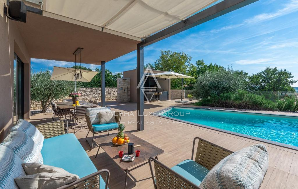 Istra, Umag: Moderna dizajnerska hiša z bazenom