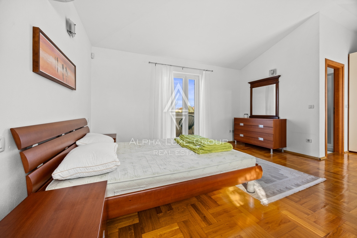 Istra, Poreč: Mediteranska vila z bazenom in urejenim vrtom blizu mesta