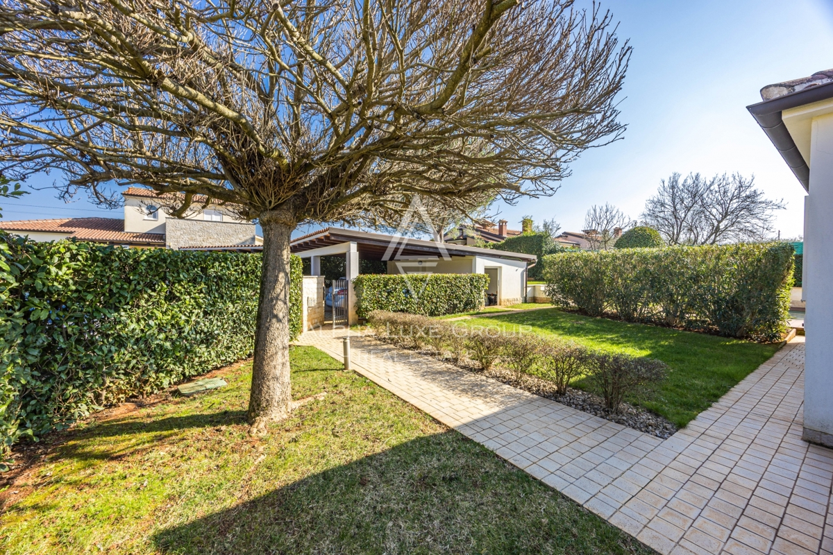 Istra, Poreč: Mediteranska vila z bazenom in urejenim vrtom blizu mesta