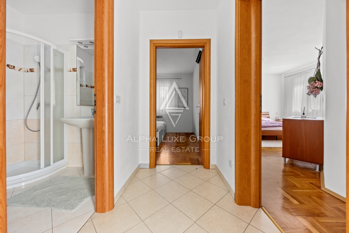 Istra, Poreč: Mediteranska vila z bazenom in urejenim vrtom blizu mesta