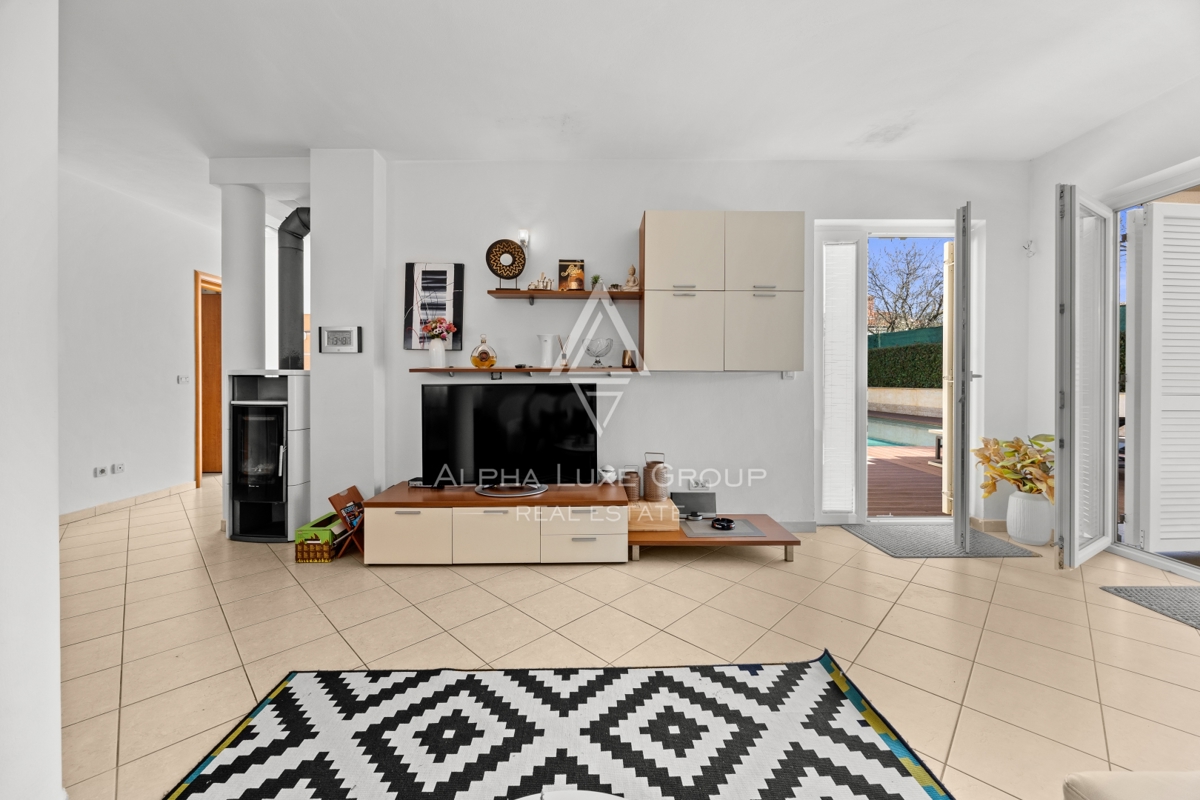 Istra, Poreč: Mediteranska vila z bazenom in urejenim vrtom blizu mesta