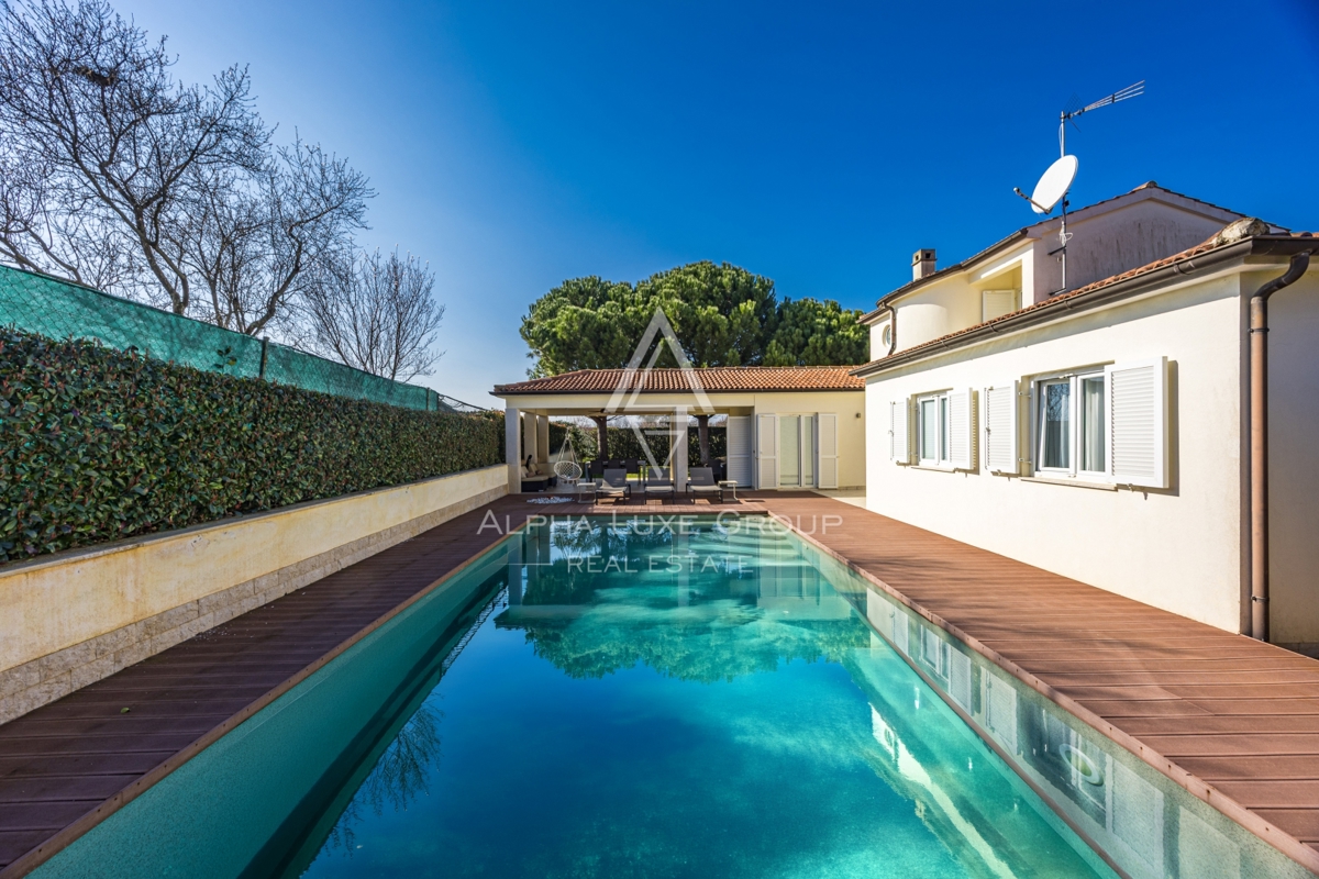 Istra, Poreč: Mediteranska vila z bazenom in urejenim vrtom blizu mesta