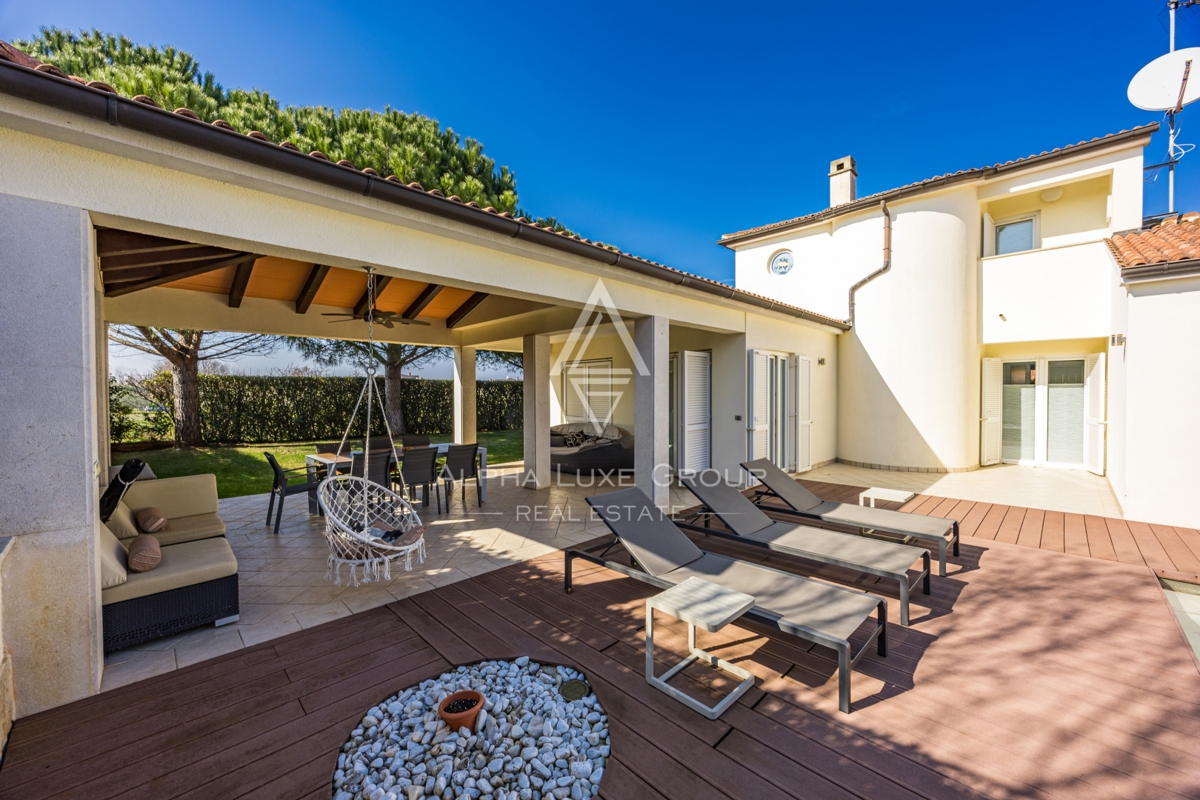 Istra, Poreč: Mediteranska vila z bazenom in urejenim vrtom blizu mesta