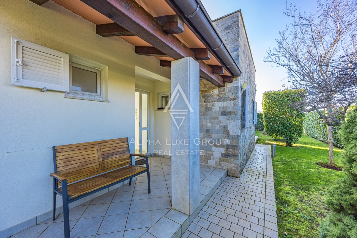 Istra, Poreč: Mediteranska vila z bazenom in urejenim vrtom blizu mesta