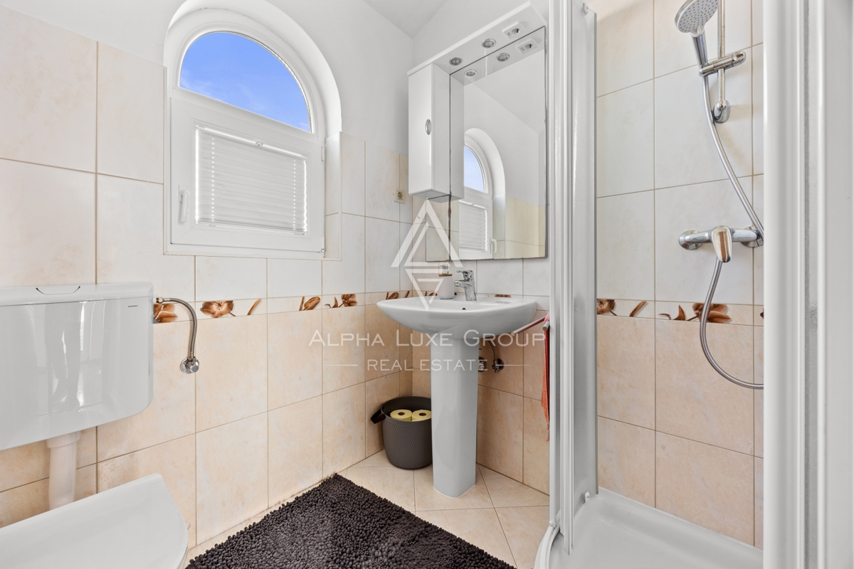 Istra, Poreč: Mediteranska vila z bazenom in urejenim vrtom blizu mesta