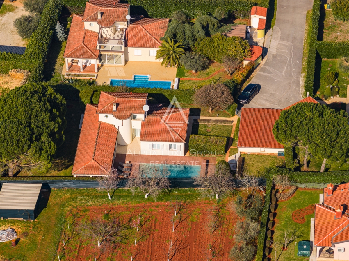 Istra, Poreč: Mediteranska vila z bazenom in urejenim vrtom blizu mesta