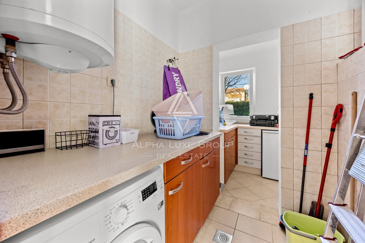 Istra, Poreč: Mediteranska vila z bazenom in urejenim vrtom blizu mesta