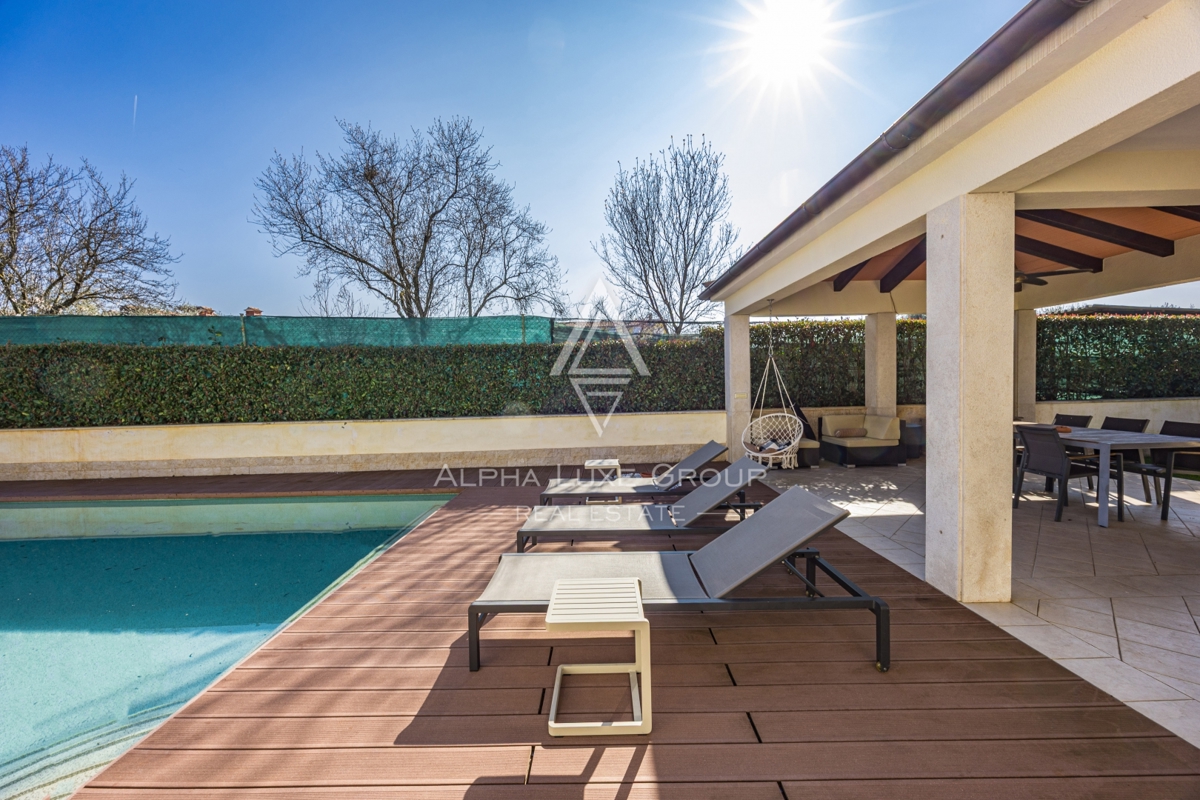 Istra, Poreč: Mediteranska vila z bazenom in urejenim vrtom blizu mesta
